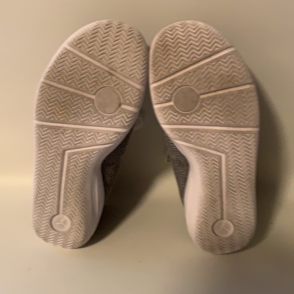 Jordan’s - Picture 5 of 6